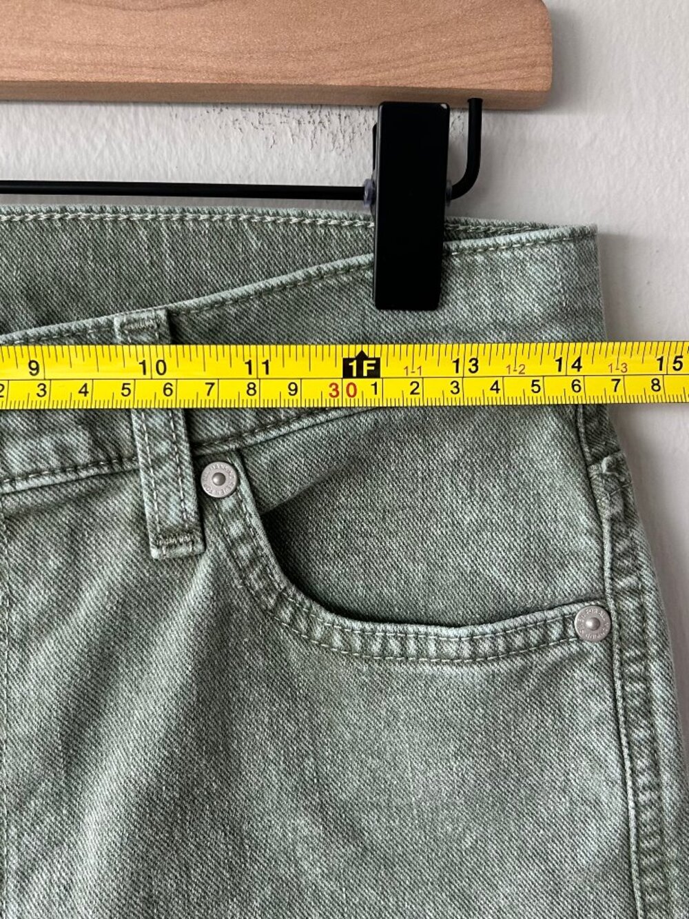 7 For All Mankind High Waist Cropped Straight Jeans Green Frayed Hem Size 28 - Picture 11 of 13